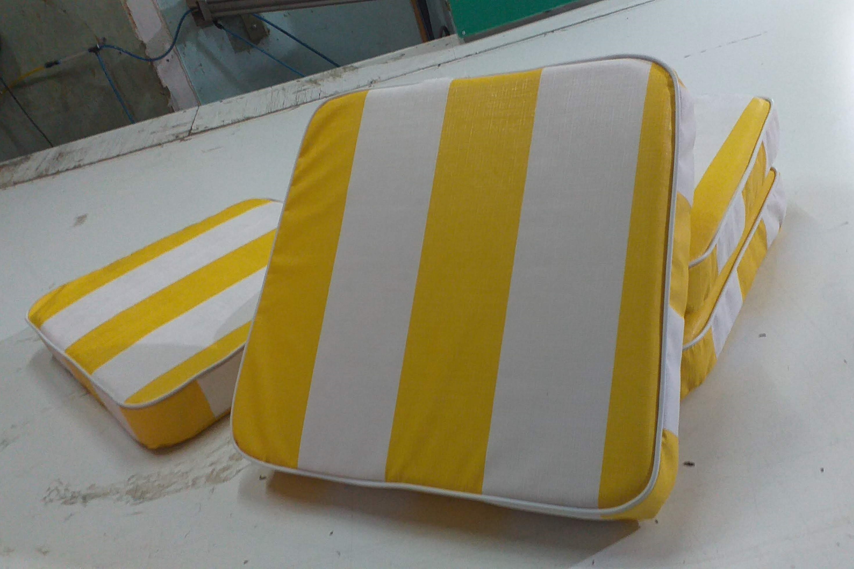 almohadones rayados